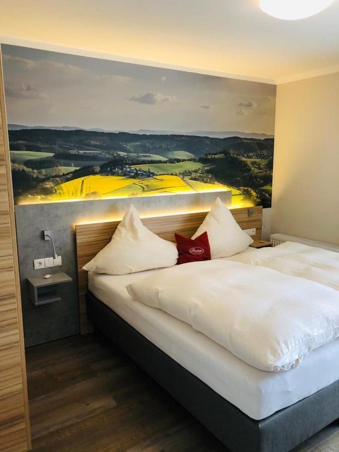 Landgasthof Zur Erholung Breitscheid  Buitenkant foto