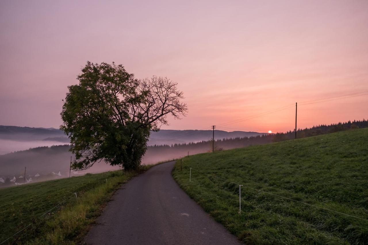 Landgasthof Zur Erholung Breitscheid  Buitenkant foto